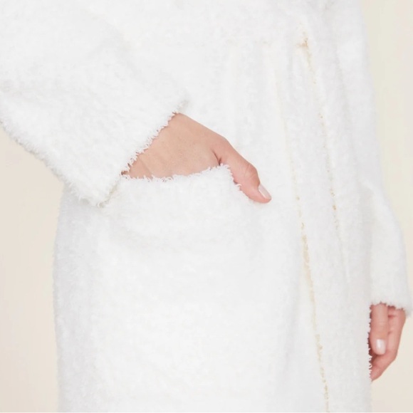 Barefoot Dreams CozyChic White Robe - Picture 9 of 9